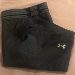 NWOT underarm our great compression shorts